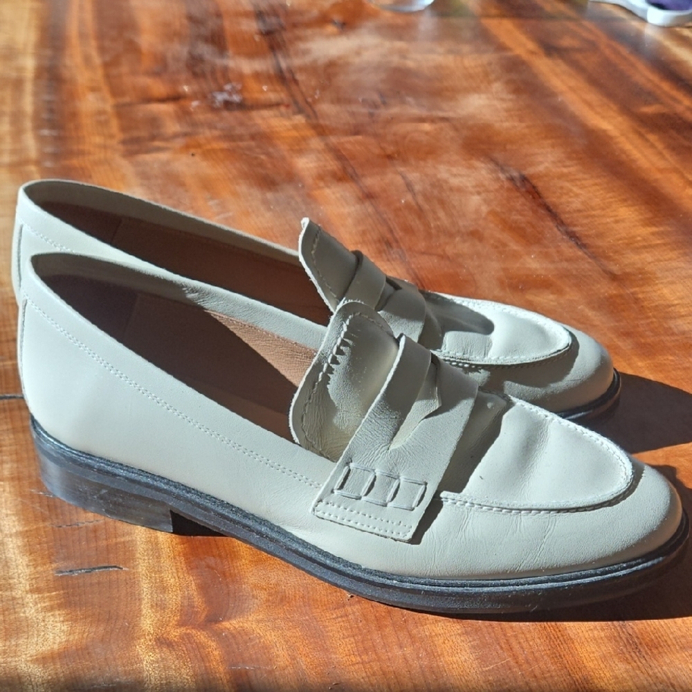 Flattered Cream Loafers